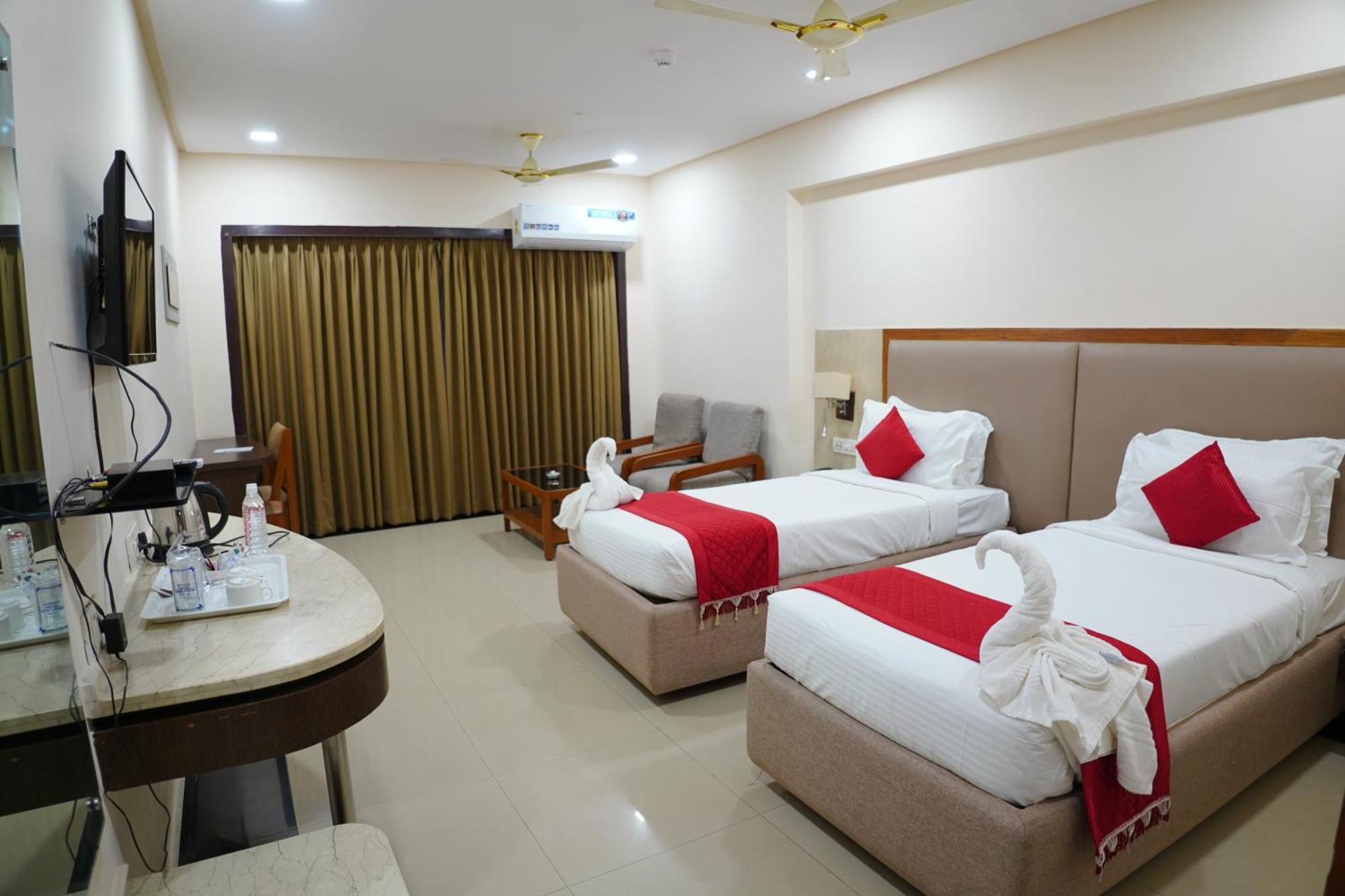 Hotel Grand Nagarjuna By Konark Hotels Гунтур Экстерьер фото