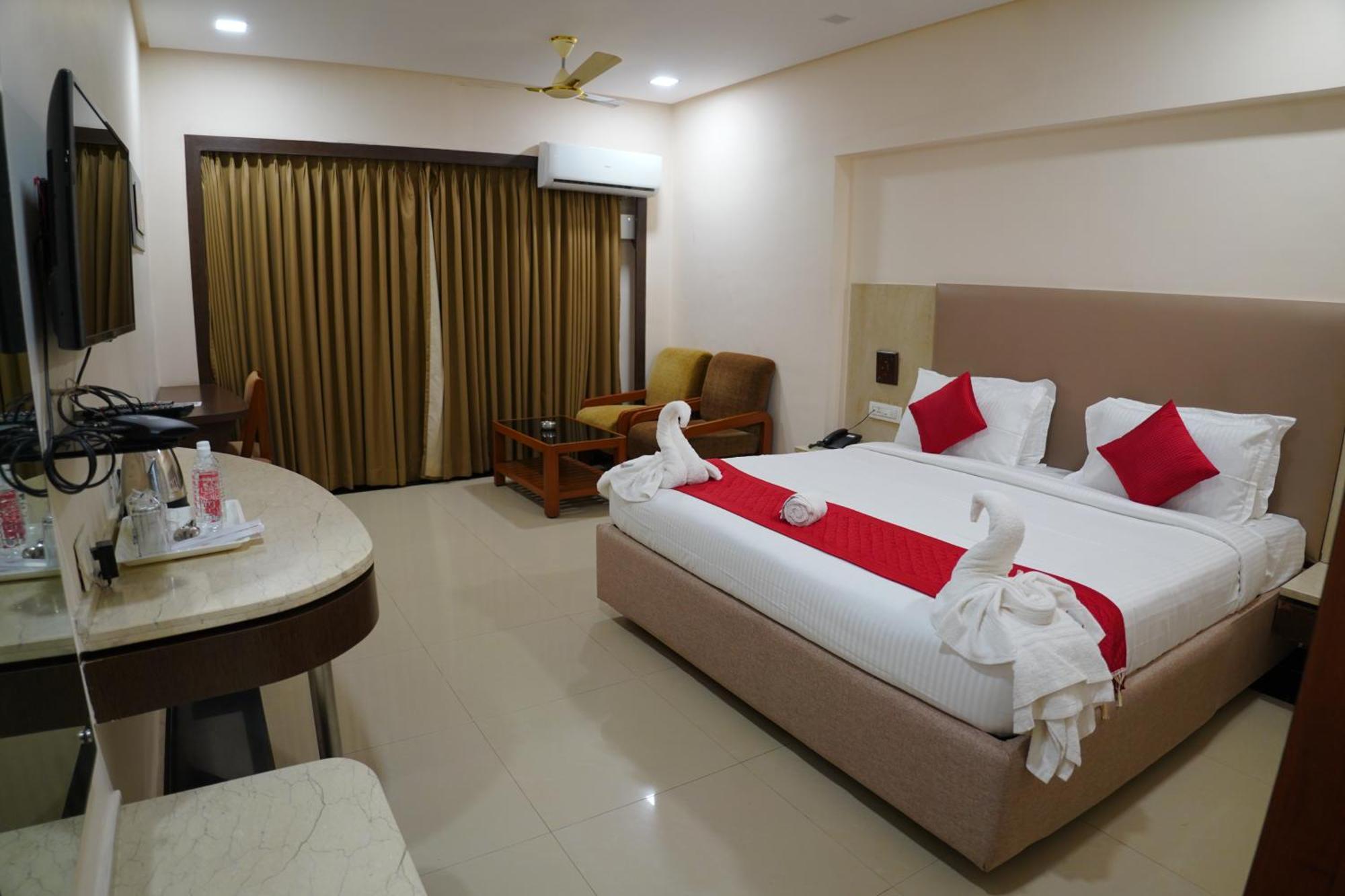 Hotel Grand Nagarjuna By Konark Hotels Гунтур Экстерьер фото